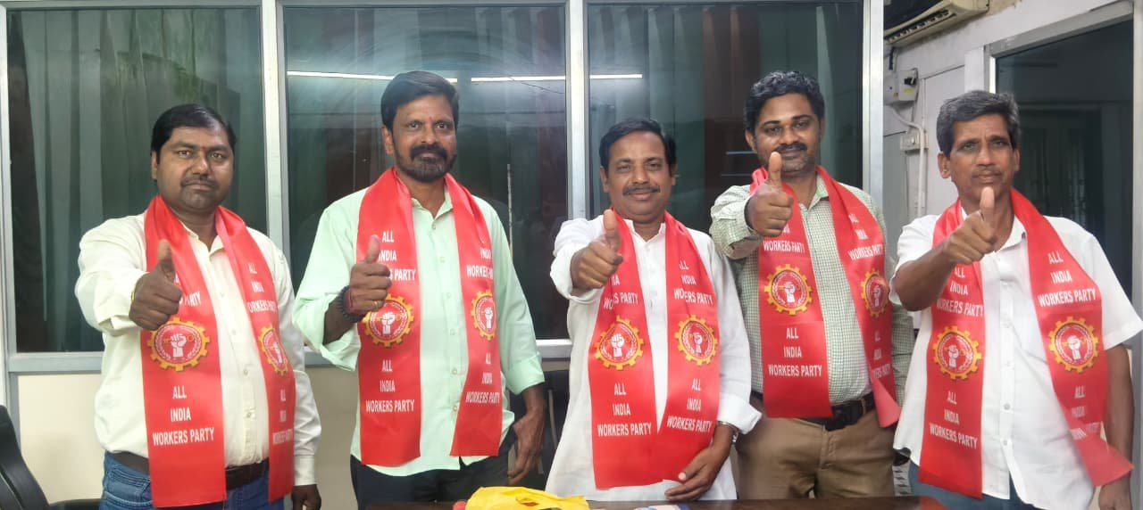  చేవెళ్ల నియోజకవర్గం శివగళ్ల శ్రీనివాస్  ఆల్ ఇండియా వర్కర్స్ పార్టీ లో చేరిక  - Additional Image